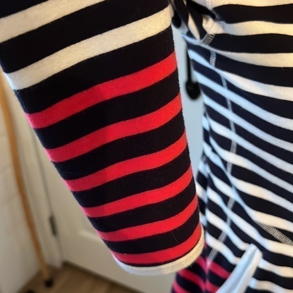 T by TALBOTS Women’s zip up lightweight hooded jacket P - Picture 4 of 12